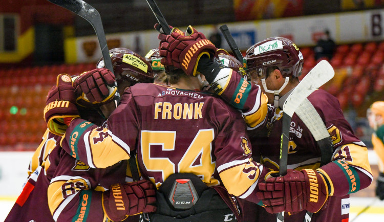 Dukla i podruhé v sezóně vyloupila Vsetín, po výhře 5:2 se posunula ne deváté místo