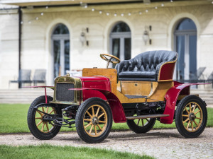 Historické vozy Laurin & Klement i auto, ve kterém jezdil papež. Obchodní centrum Olympia Brno chystá unikátní výstavu