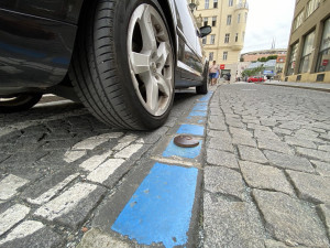 Brno nabobtná novými modrými zónami. Za parkování zaplatí lidé i z okraje města