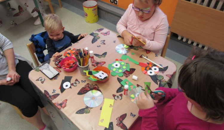 Nemocné děti z brněnské nemocnice rozplakal zloděj. Obral je o všechny hračky i počítače