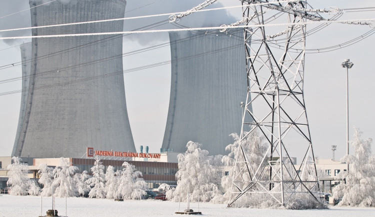 V Dukovanech odstavili energetici výrobní blok. V reaktoru mění palivo