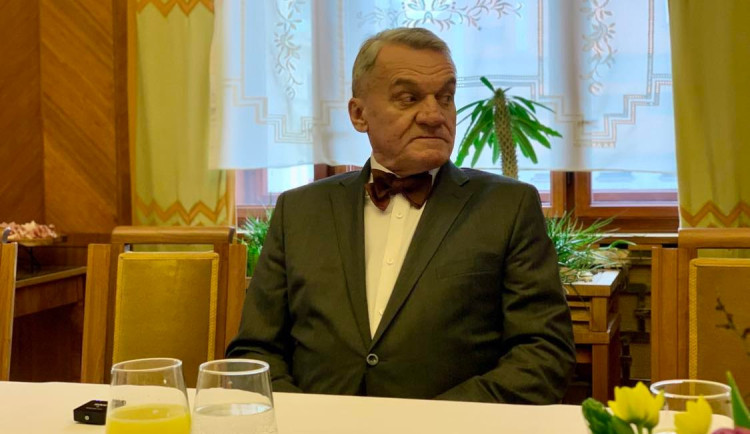 Komunikace se starosty, filharmonie i železniční most. Svoboda odpovídal na otázky novinářů