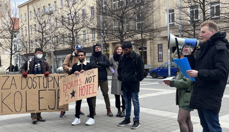 Demonstrace na Moravském náměstí