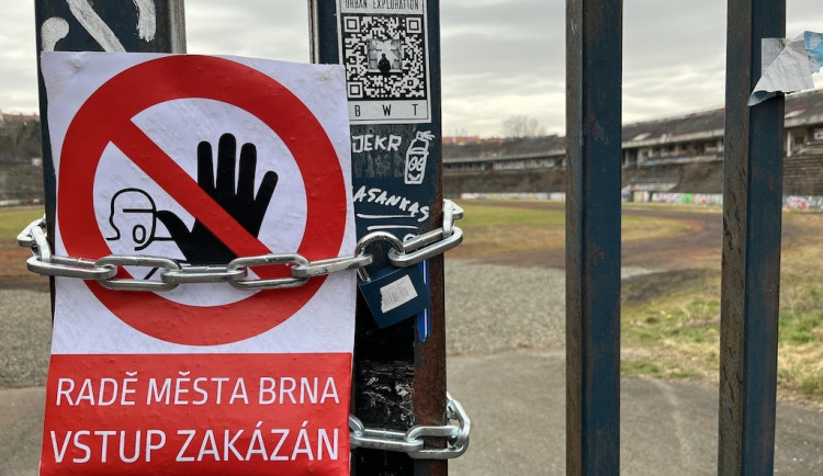 V Brně zakázali radním vstup na lužánecký stadion. Developerům ho nedáme, burcuje fotbalista Švancara