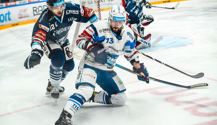 Kometu zabrzdila díra v ledu. Vítkovicím podlehla a ve čtvrtfinále ztrácí