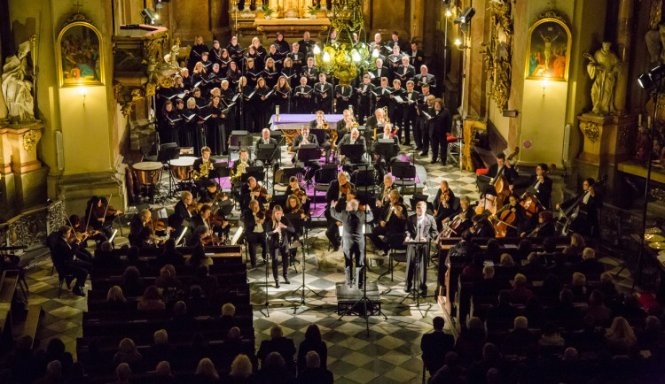Brněnští hudebníci půjdou po kostelích. Zahrají lidem k Velikonocům