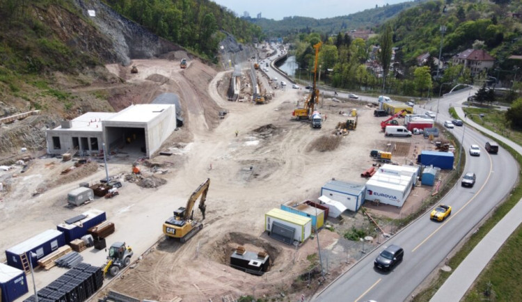 V Brně vypustí šaliny do nového tunelu ve skále. Čekáme na povel, hlásí dopravce