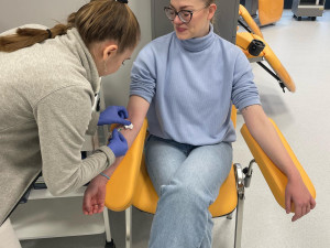 Dobrý skutek i zajímavá odměna, láká lidi k darování krevní plazmy Plazma plus