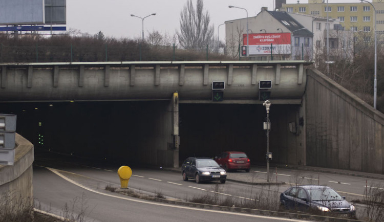 Silničáři chystají čištění brněnských tunelů. Řidiče čekají uzavírky