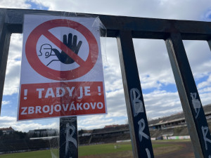 Brněnští politici zkrotili fotbalistu Švancaru. Odvrátili žalobu a budou s ním mluvit o Lužánkách