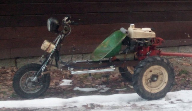 Ukradený malotraktor