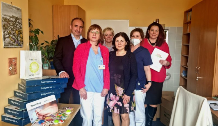 Brněnská nemocnice dostala monitory dechu