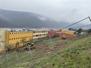 Stavba parkovacího domu mezi ulicemi Sadová a Komenského