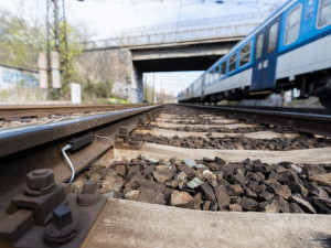 Vědci z Brna zabrání nehodám vlaků a šalin. Použijí k tomu umělou inteligenci
