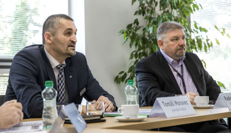 Tomáš Moravec vlevo