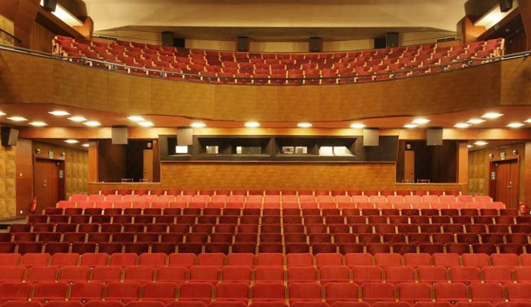 Sál univerzitního kina