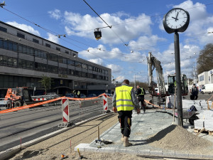 Brno ještě více rozkopalo nádraží a zabrnkalo na nervy řidičům i chodcům