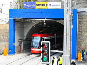 V Brně slaví otevření šalinového tunelu ve skále a konec dva roky trvající výluky