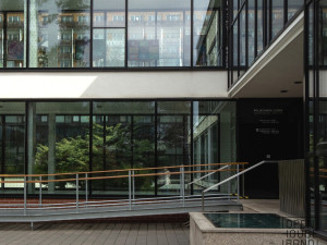 Festival se zaměří i na ženy v architektuře, například u prohlídky polikliniky na Lesné.