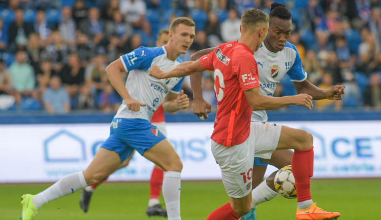 Fotbalová Zbrojovka vykročila za záchranou debaklem v Ostravě