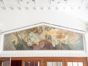 Již odhalená výstava Alfons Mucha: Květinové světy v Pišťanech