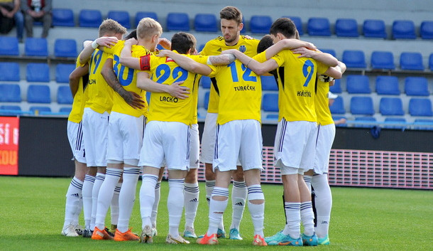 V dalším záchranářském duelu Vysočina selhala, s béčkem Slavie prohrála vysoko 7:2