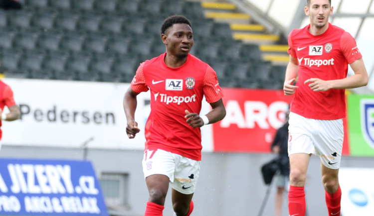 Zbrojovka po boji padla v Jablonci a je bod od sestupu