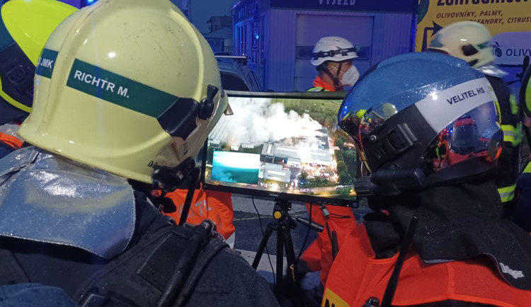 Požár průmyslové haly na Hodonínsku