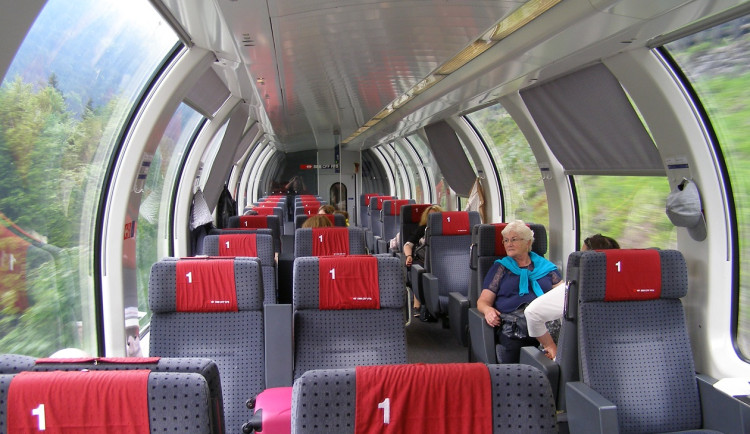 Panoramatický vůz bude jezdit mezi Břeclaví a Bohumínem