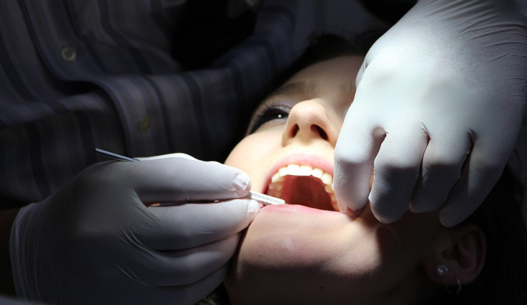 V Brně zachraňují zubní pohotovosti. Úřad ustoupil tlaku zubařů a chystá finanční injekci