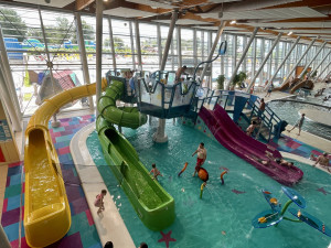 Největší akvapark postavil dětské tobogány a chystá nový hotel i parkovací dům