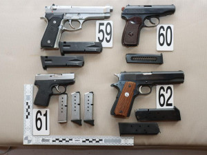 Přes brněnské pošty posílali dealeři steroidy do světa. Největší případ historie, tvrdí celníci 