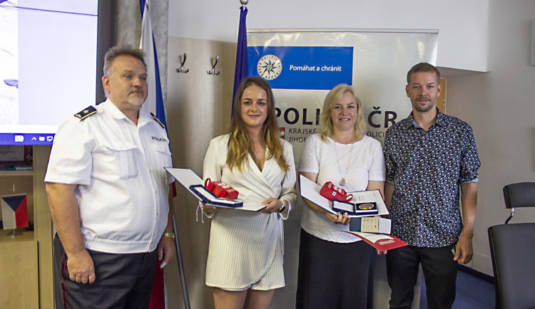 Titul Gentlemanky silnic si vysloužily matka s dcerou, které pomohly u dopravní nehody