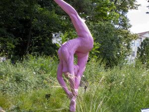 Umění ve spojení s přírodou. Botanickou zahradu oživila výstava soch