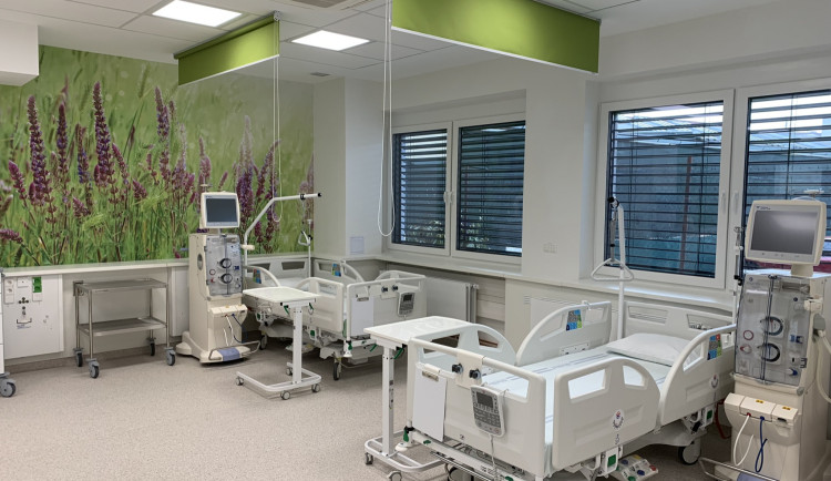 Nemocnice v Brně přijímá pacienty na prázdninovou dialýzu. Turistům ulehčuje dovolenou