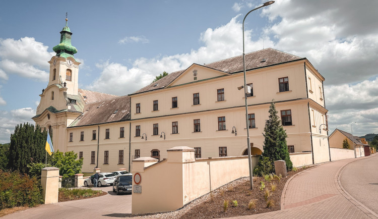 Nemocnice v Letovicích opravila dvě oddělení, pacientům dala klimatizaci