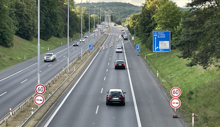 Omezení platí v Hradecké ulici v Brně