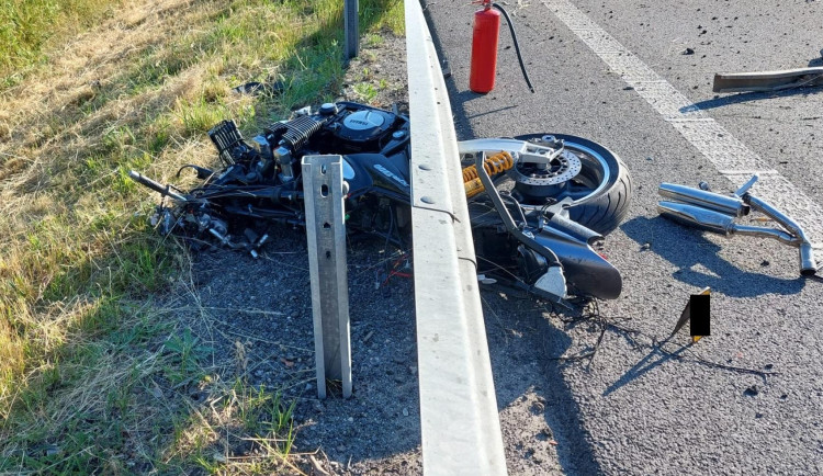 Tragická nehoda motorkáře. V sobotu podvečer havaroval na Pelhřimovsku, na místě byl mrtvý
