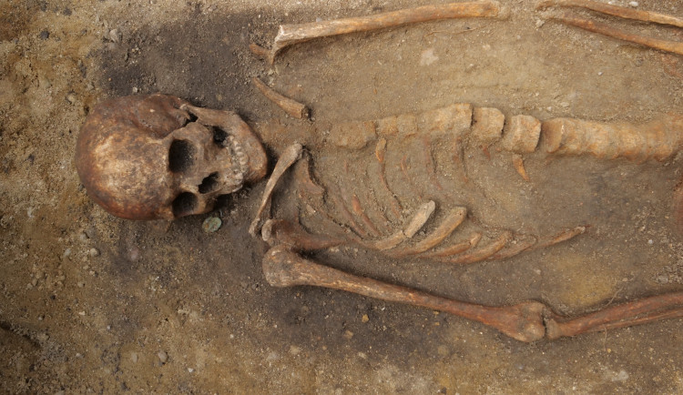 Archeologové na Pálavě našli hroby germánské elity. Ukrývaly unikátní mince