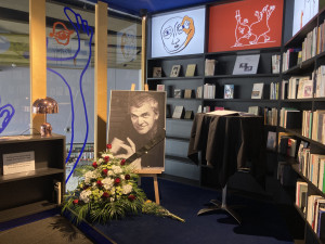 Milane, děkujeme. V Brně lidé vzpomínají na rodáka Kunderu