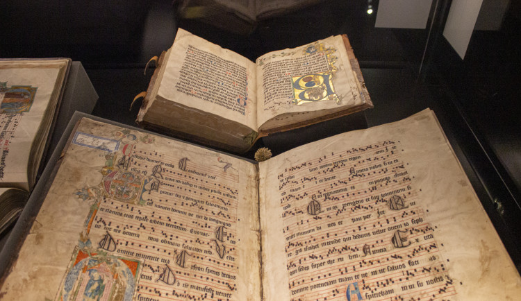 Sedm set let staré liturgické knihy jsou k vidění na Špilberku.