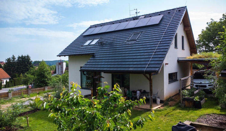 Nejlepší čas na pořízení fotovoltaiky je právě teď, říkají odborníci. Technologie je dostupnější než kdykoliv předtím