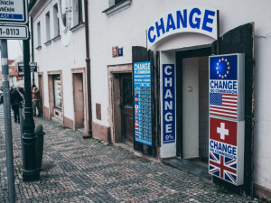 V Česku ubývá směnáren, podvodné už téměř vymizely