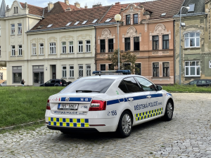 Muž v Brně škrtil protivníka, který ho hryzl do prstu