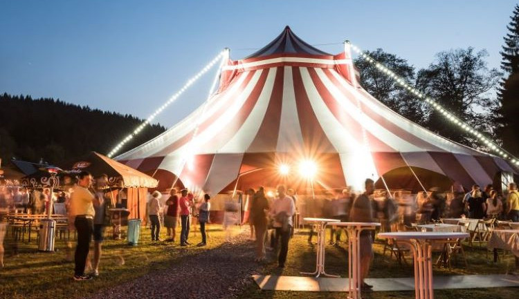 Zpříjemněte si závěr prázdnin s Týdnem kultury ve Velkých Karlovicích. Získejte vstupenku grátis