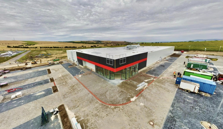 Lidem na Hustopečsku se uleví, tlačenice v obchodech zmírní nové prodejny