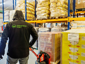 Spoluprací s potravinovými bankami nasytí PENNY stovky lidí denně