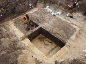 Archeologové uspěli při rozšiřování dálnice D1 u Brna. Našli hrob pravěké princezny