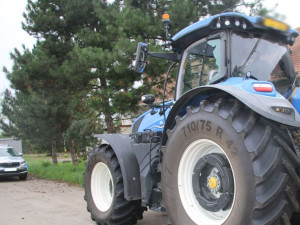Skupina cizinců okradla traktoristy na jižní Moravě. Lup prodala v Rumunsku