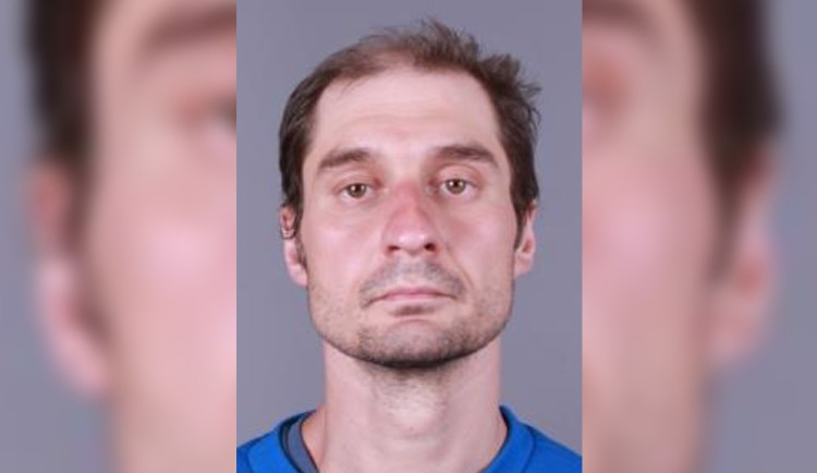 Po muži, který utekl z vězení, pátrají policisté i služební psi